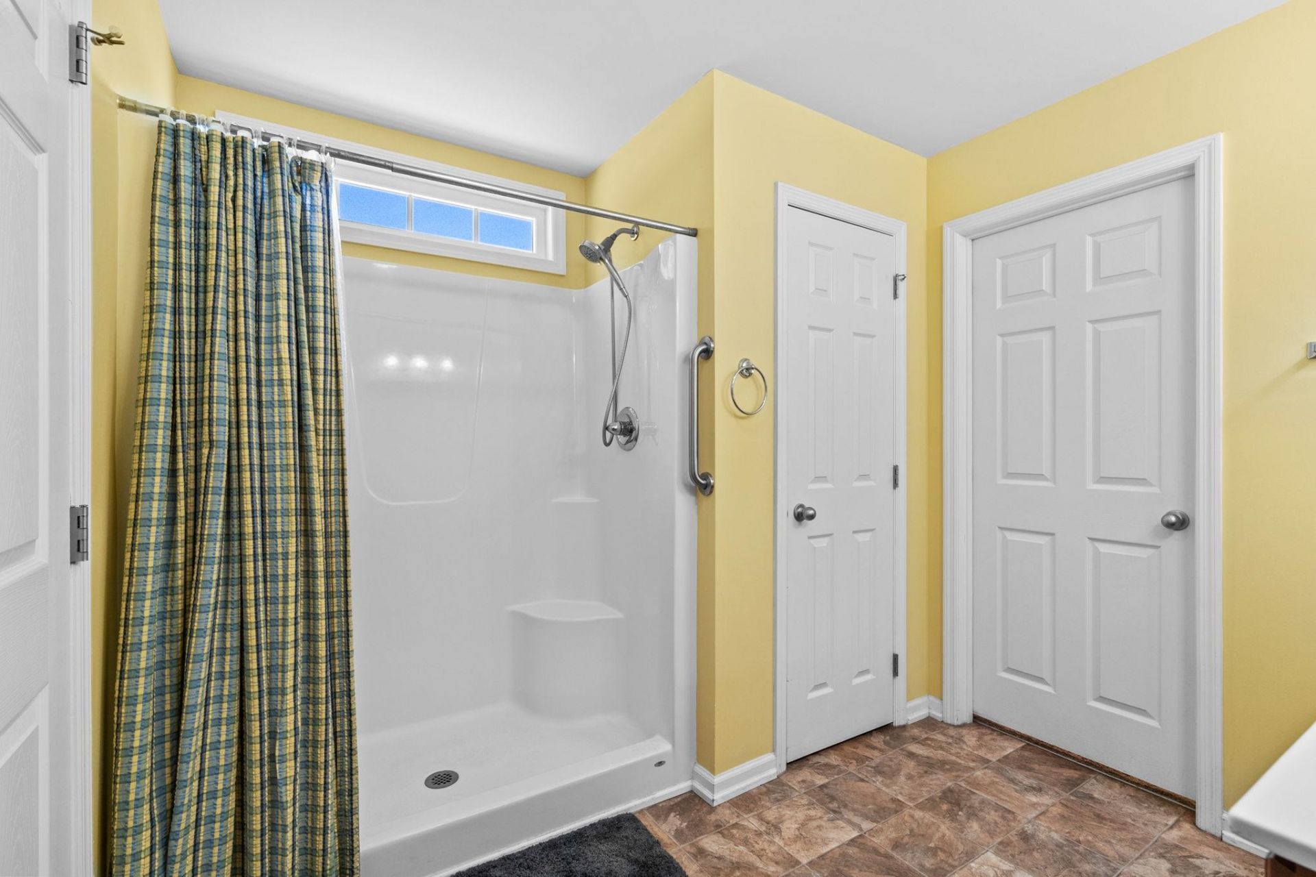 1229 Augustus Dr. Photo 20