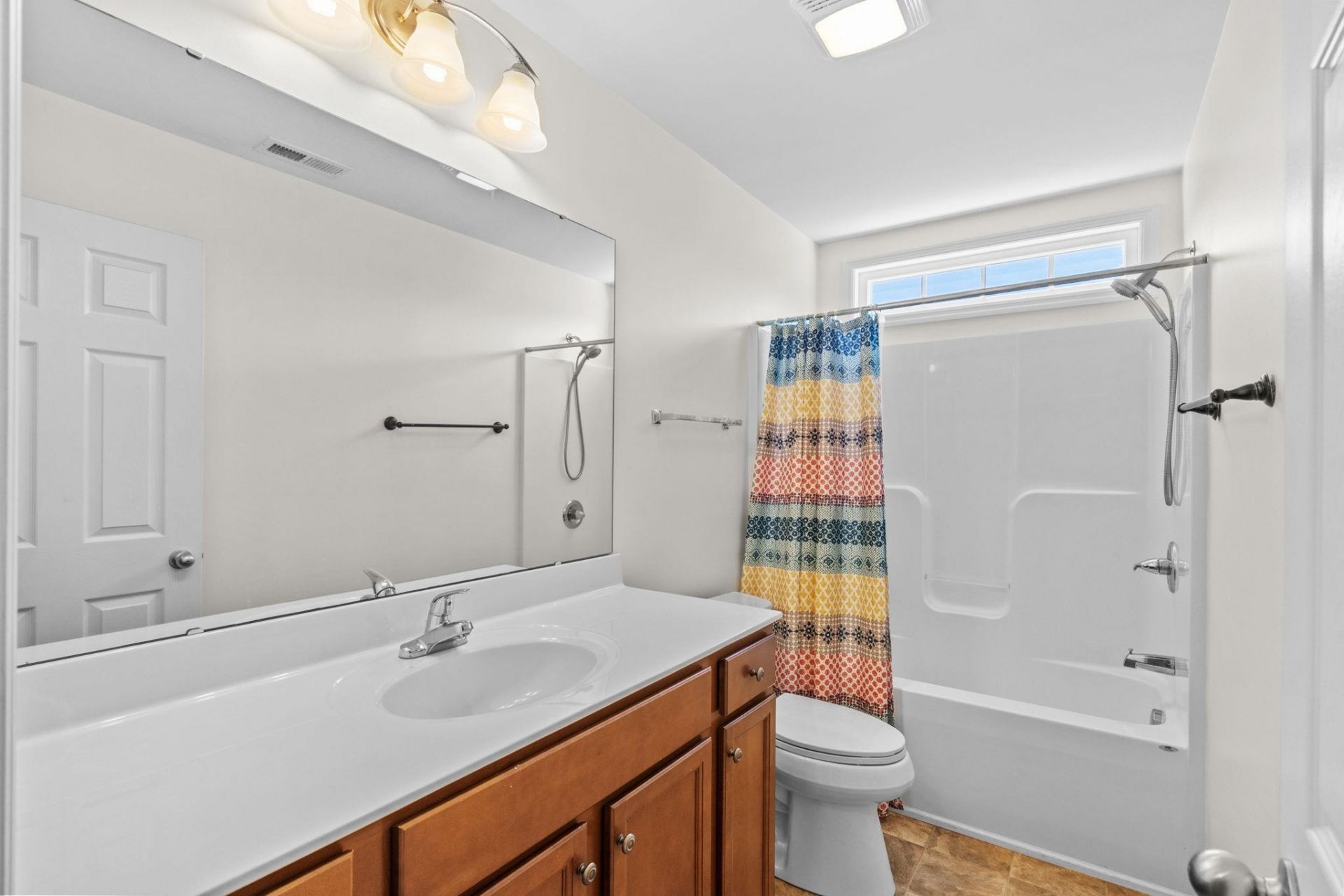 1229 Augustus Dr. Photo 23