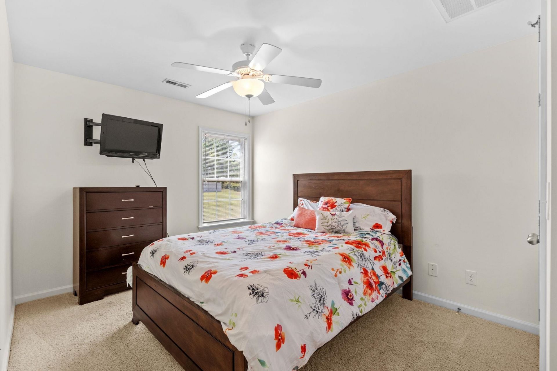 1229 Augustus Dr. Photo 24