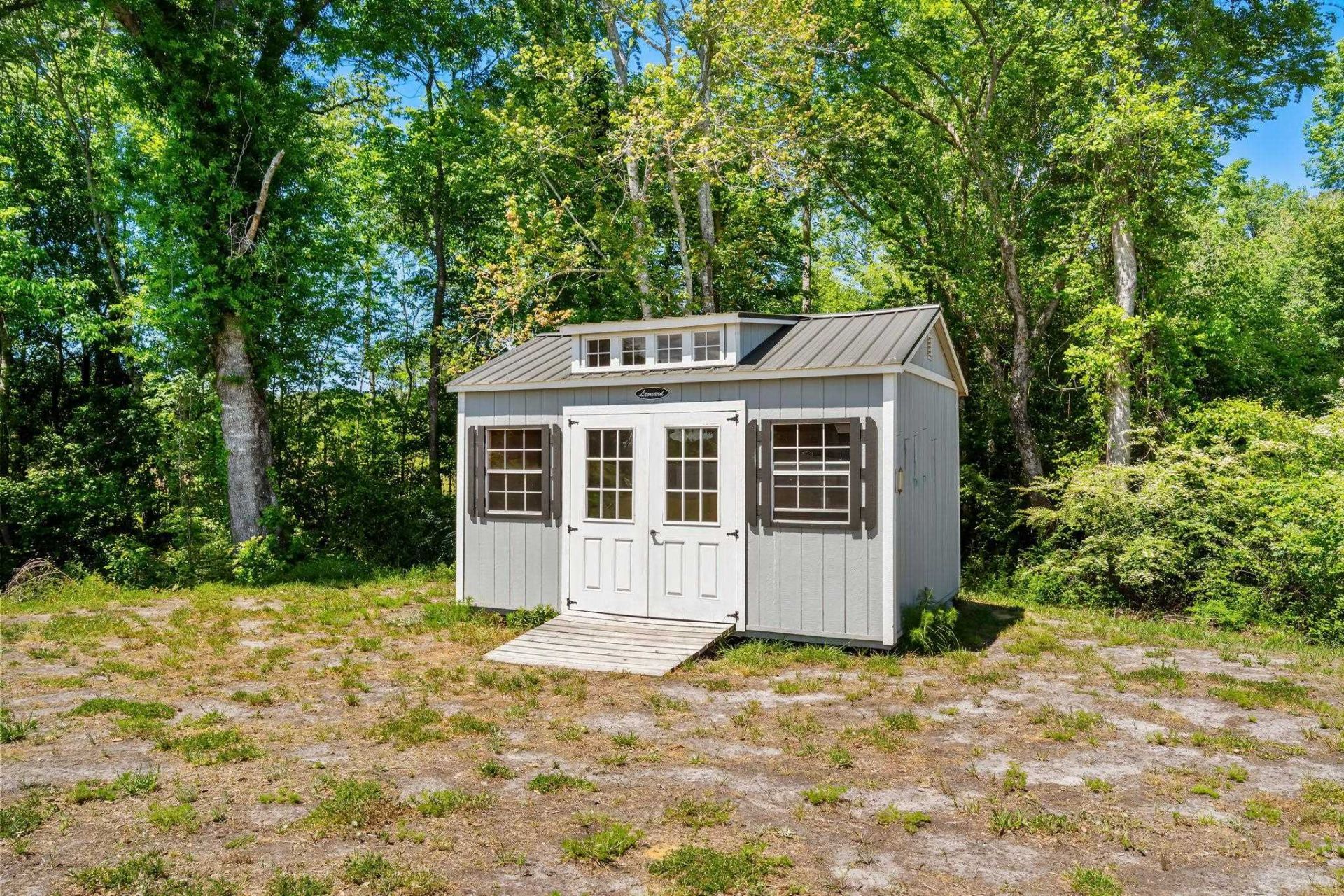 1229 Augustus Dr. Photo 29