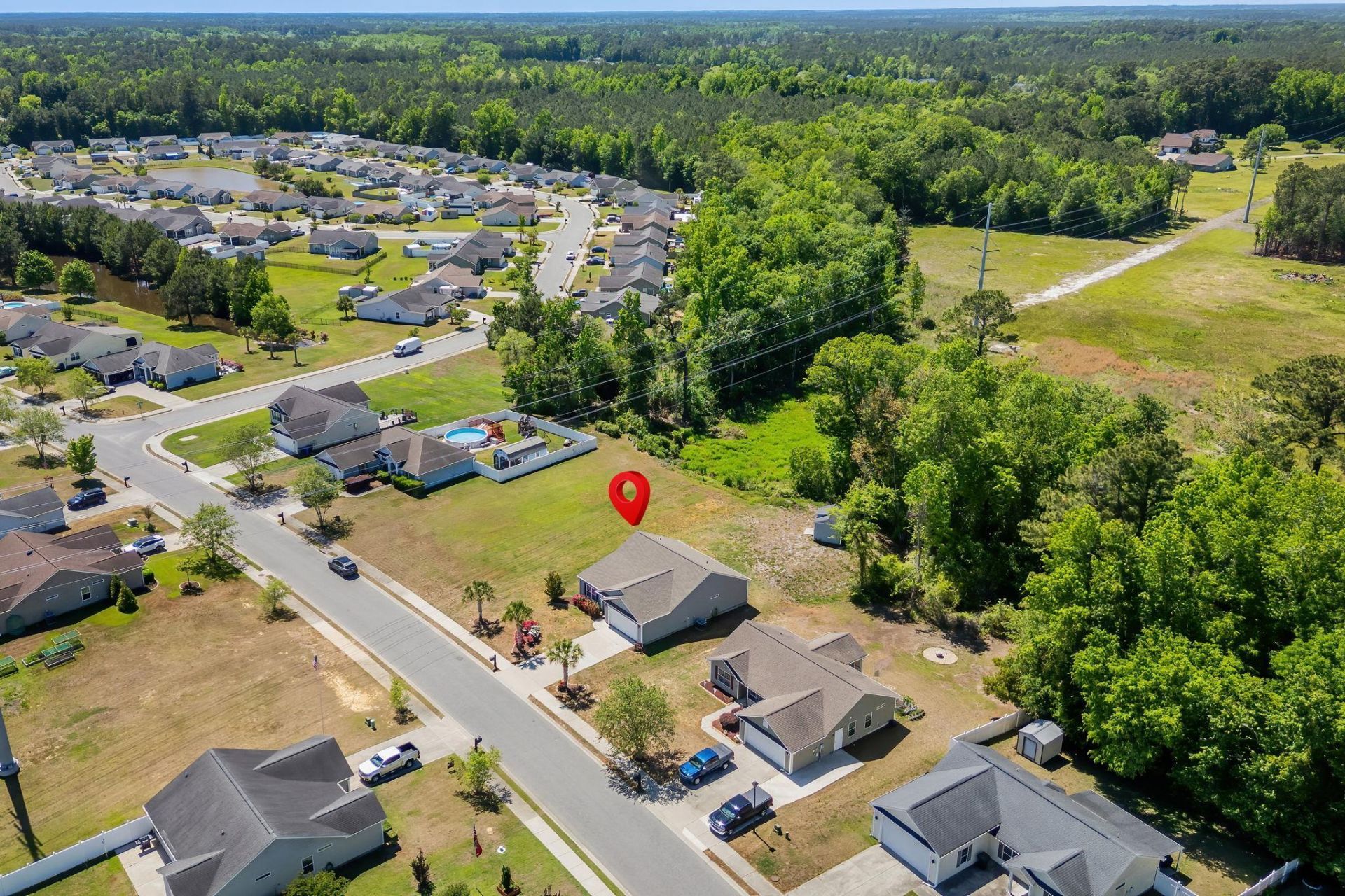 1229 Augustus Dr. Photo 35
