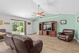 1229 Augustus Dr. photo 4