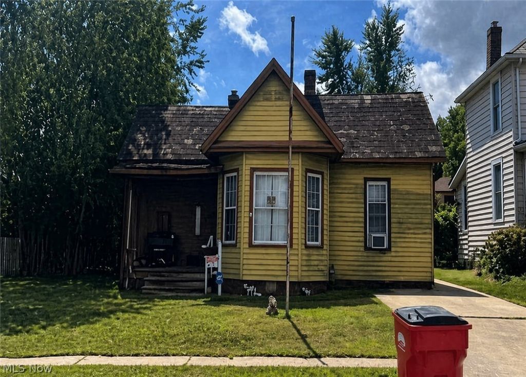 138 Taylor Street , Crooksville, OH 43731