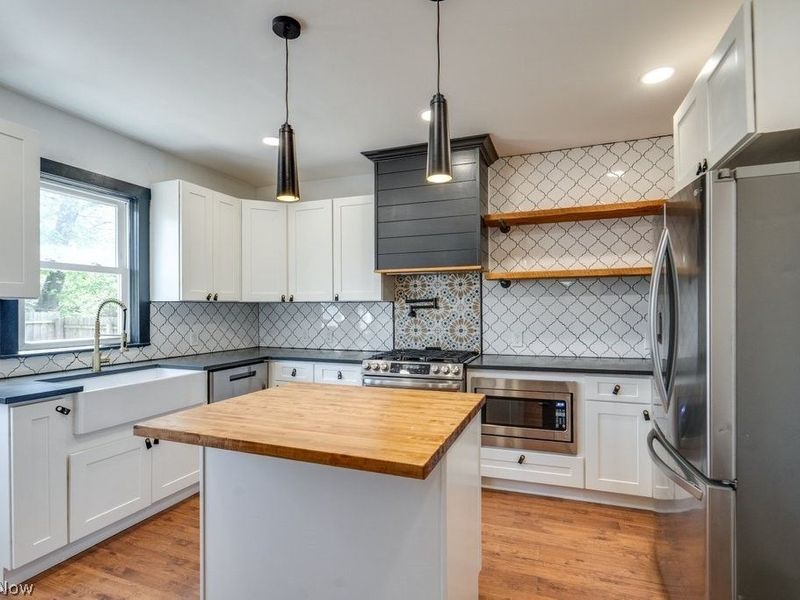 151 S Portage Path, Akron, OH 44302 Photo 10