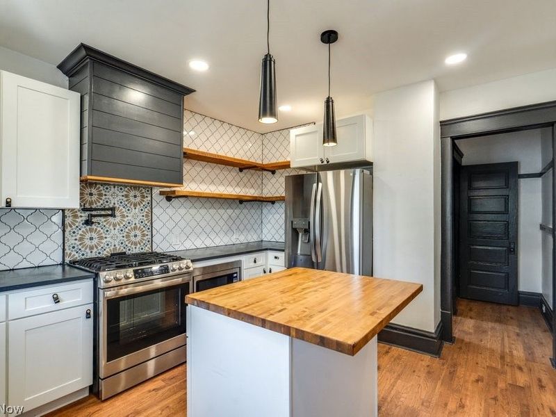 151 S Portage Path, Akron, OH 44302 Photo 13