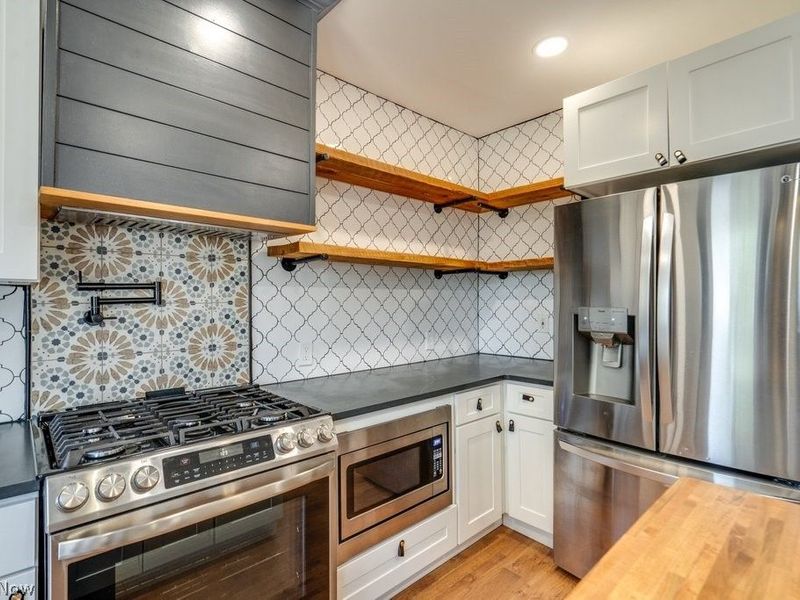 151 S Portage Path, Akron, OH 44302 Photo 14