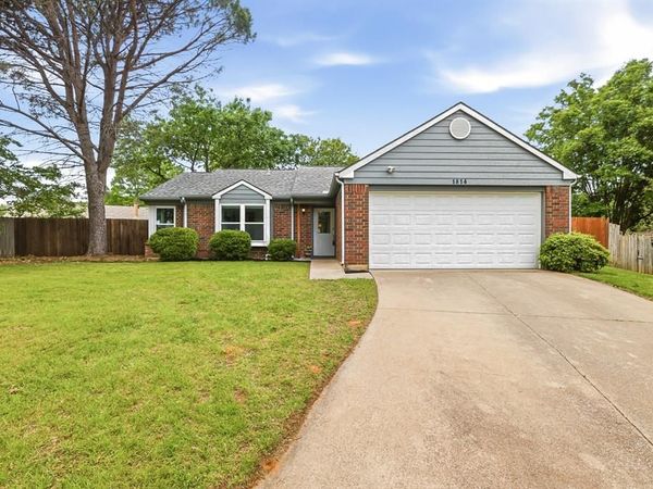1814 Leafwood Court, Grapevine, TX 76051