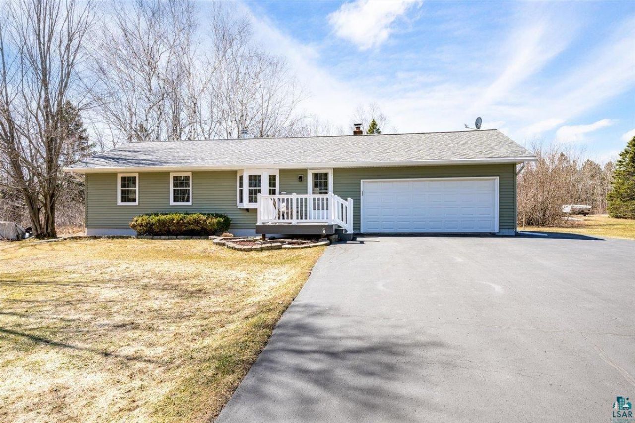 29 Maple Dr, Esko, MN 55733 Main Photo