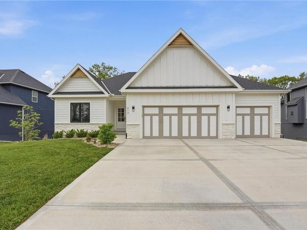 812 Foxglove Lane, Kearney, MO 64060