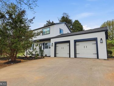 2213 CAMP HILL ROAD, FORT WASHINGTON, PA 19034