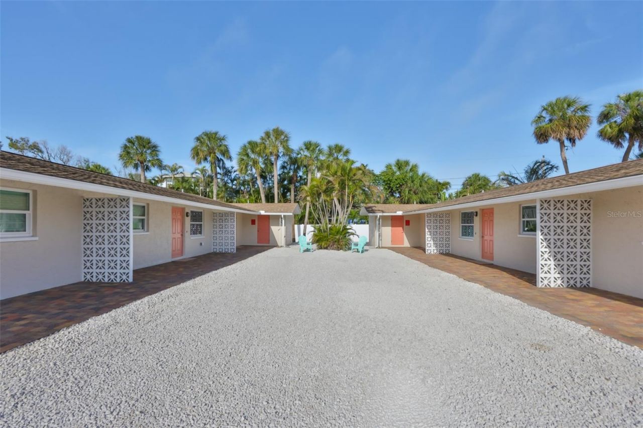 724 1st Street, Indian Rocks Beach, FL 33785 Photo