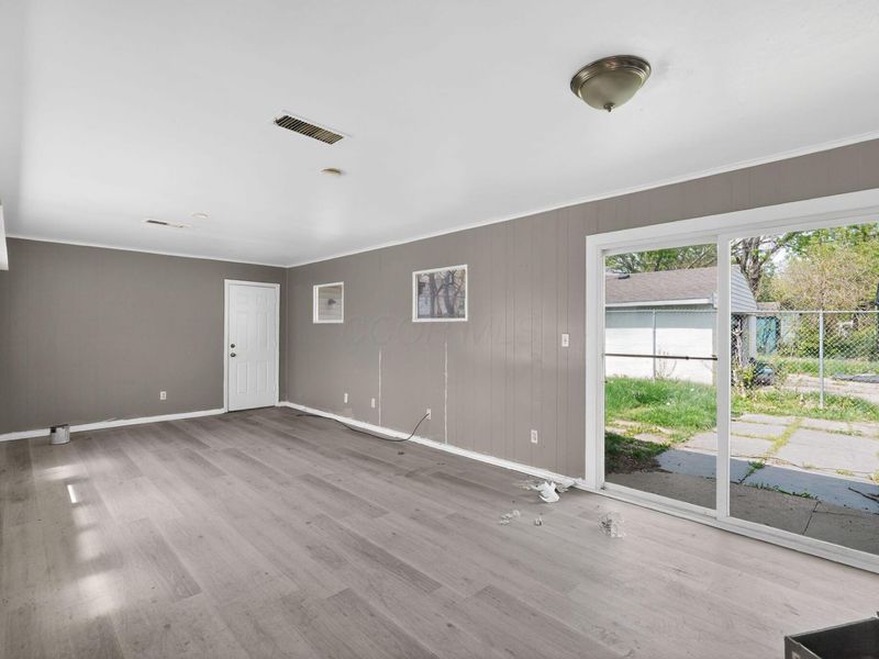 447 S Hampton Road , Columbus, OH 43213 Photo 13