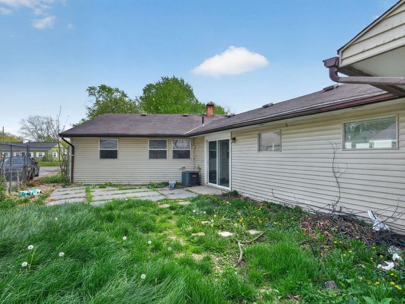 447 S Hampton Road , Columbus, OH 43213 Photo 2