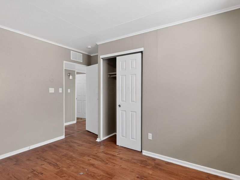 447 S Hampton Road , Columbus, OH 43213 Photo 25