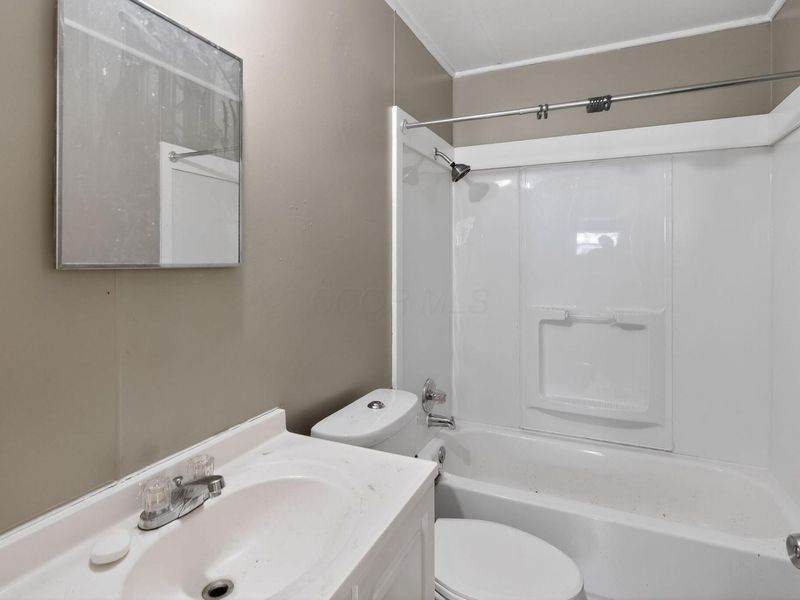 447 S Hampton Road , Columbus, OH 43213 Photo 28