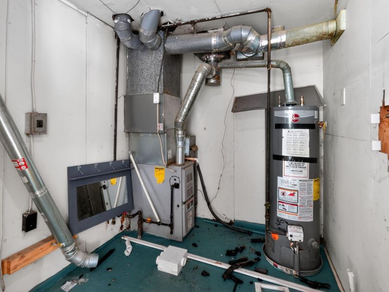 447 S Hampton Road , Columbus, OH 43213 Photo 29