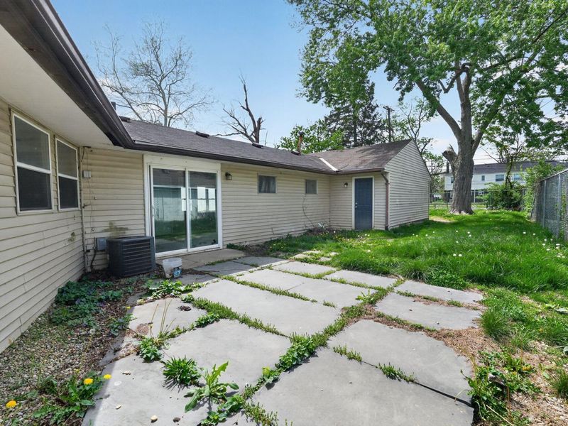 447 S Hampton Road , Columbus, OH 43213 Photo 4