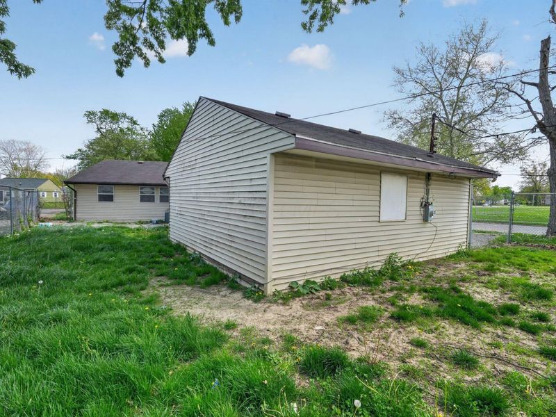 447 S Hampton Road , Columbus, OH 43213 Photo 6