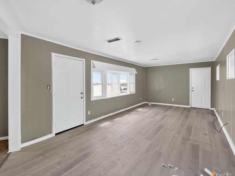 447 S Hampton Road , Columbus, OH 43213 Photo 9