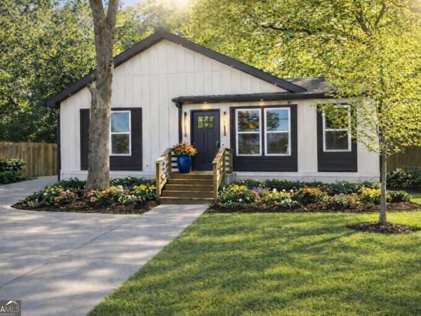 724 Bellemeade Avenue NW, Atlanta, GA 30318