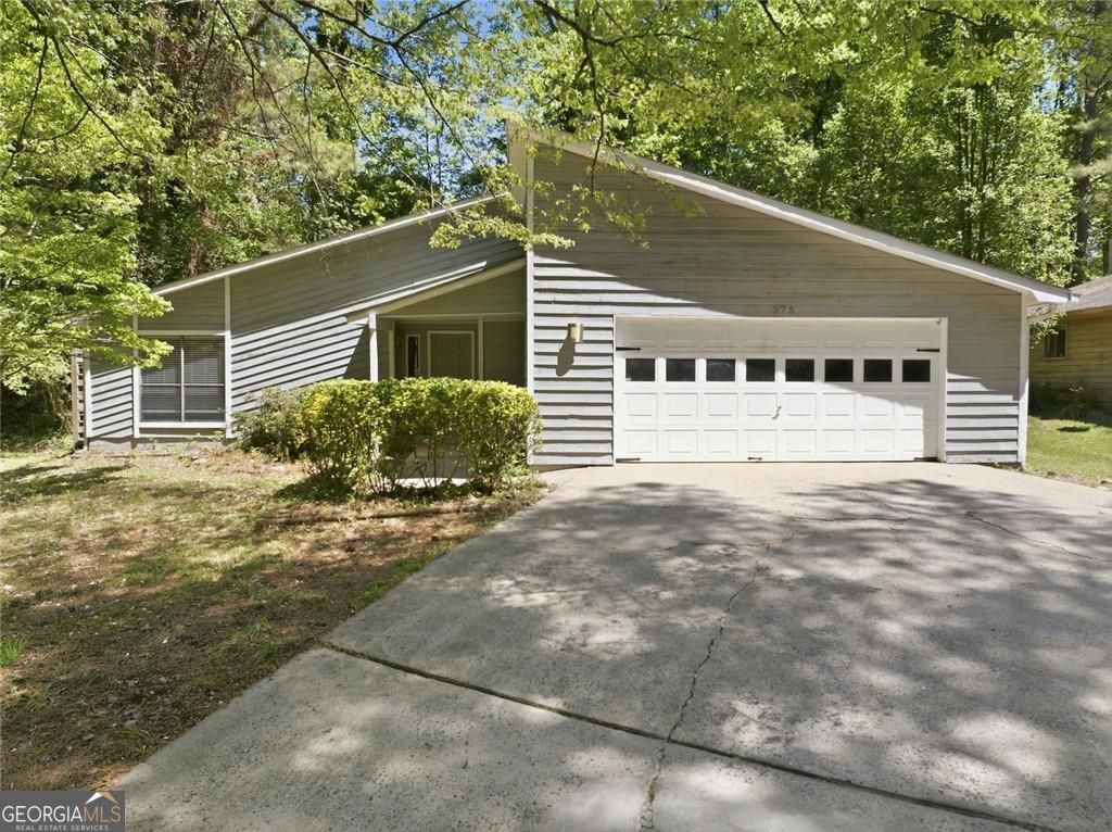 375 Creekside Court, Roswell, GA 30076 Main Photo