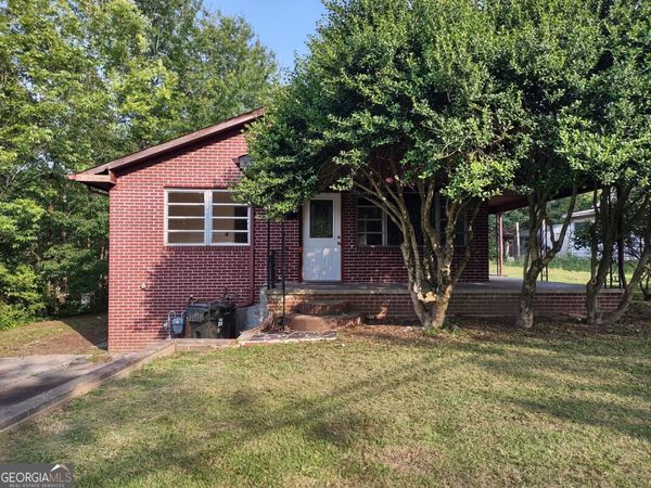161 S Pine Street, Toccoa, GA 30577