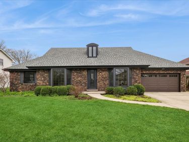 3751 Charles Drive, Northbrook, IL 60062