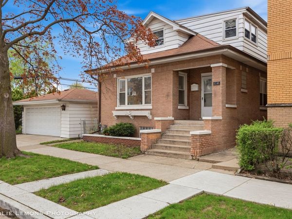 6346 W RAVEN Street , Chicago, IL 60646