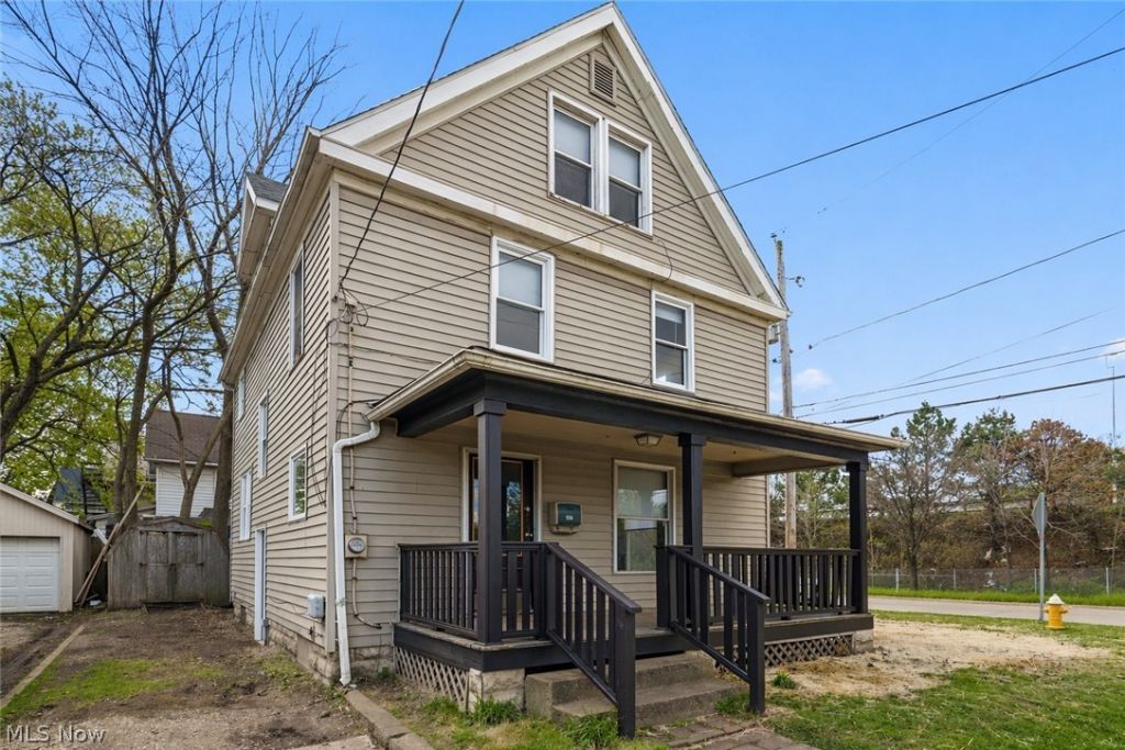 558 Nash Street , Akron, OH 44306