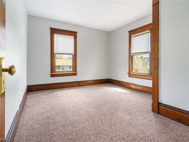 558 Nash Street, Akron, OH 44306 Photo 10