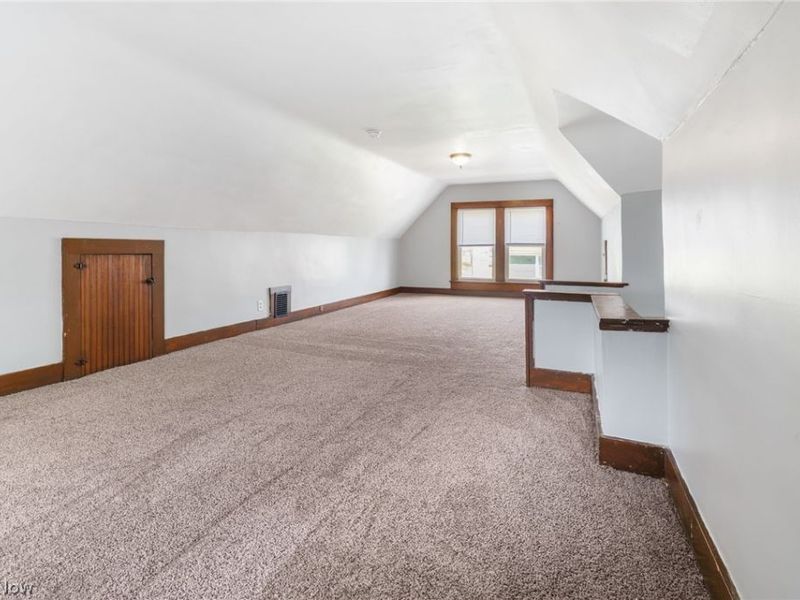 558 Nash Street, Akron, OH 44306 Photo 13