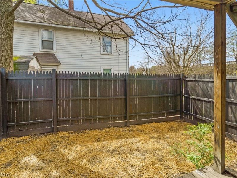 558 Nash Street, Akron, OH 44306 Photo 18