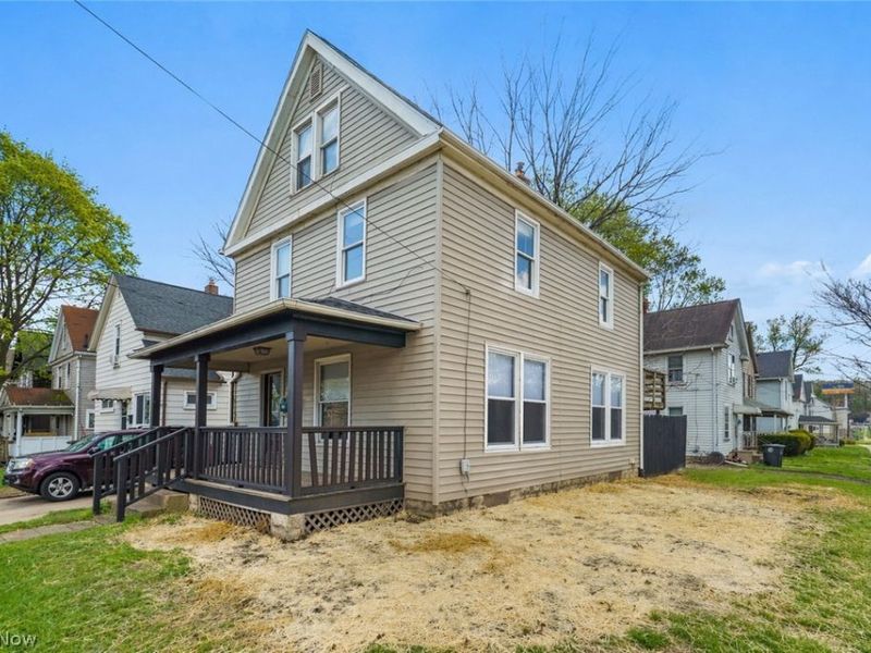 558 Nash Street, Akron, OH 44306 Photo 2