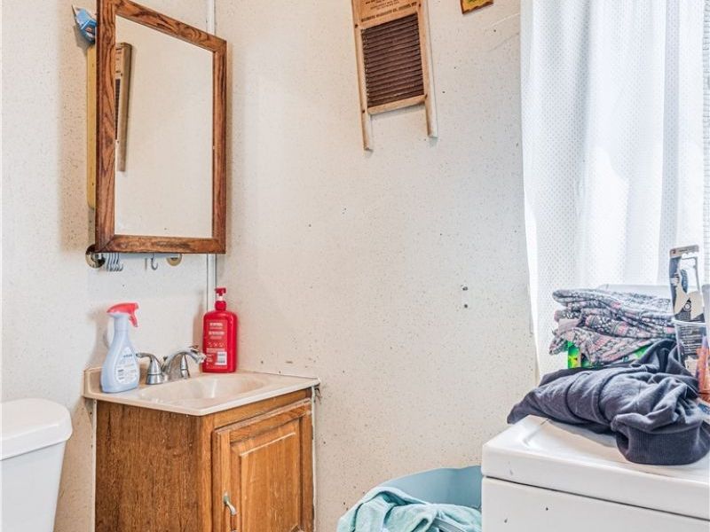 4846 Wendell Avenue, Cleveland, OH 44127 Photo 9