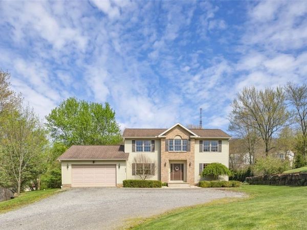 9227 Marshall Rd, Cranberry Twp, PA 16066