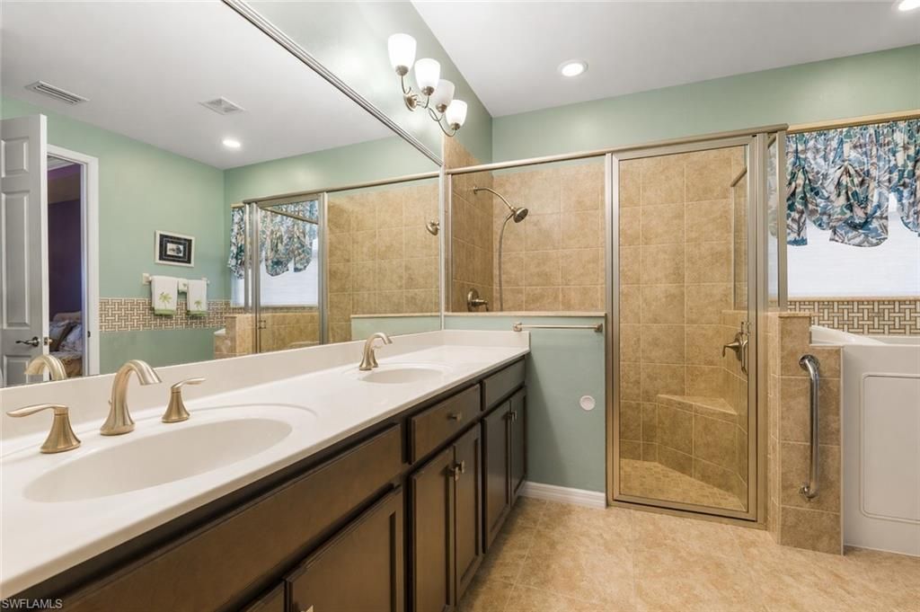3188 Amadora Cir, Cape Coral, FL 33909 Photo