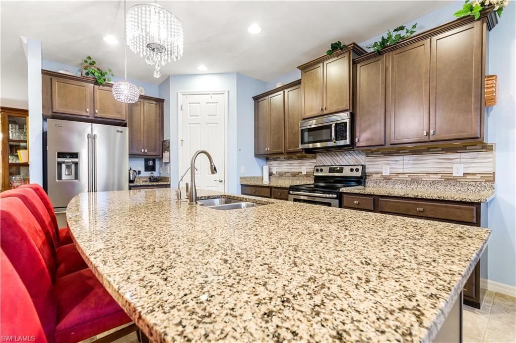 3188 Amadora Cir, Cape Coral, FL 33909 Photo