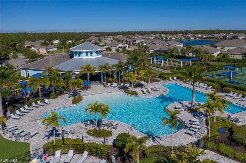 3188 Amadora Cir, Cape Coral, FL 33909 Photo