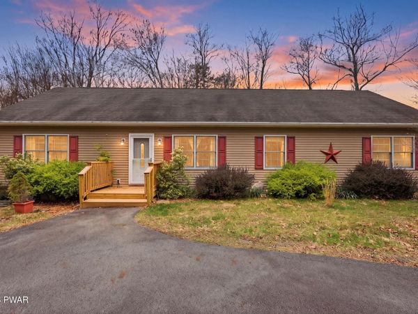 4 Pine Creek Road , Hawley, PA 18428