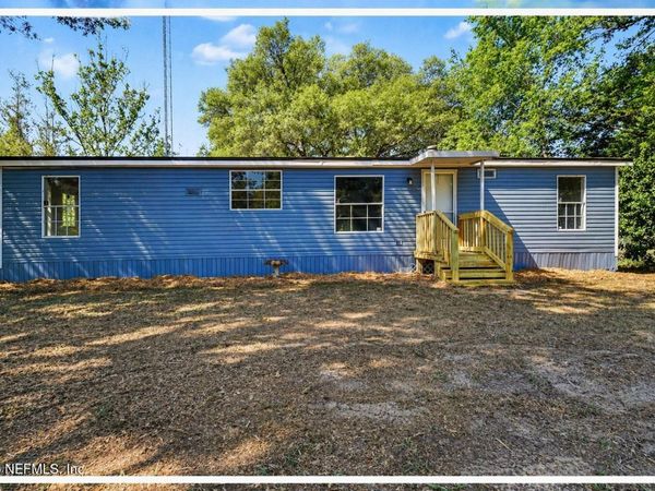 145 DAWSON Drive, Interlachen, FL 32148