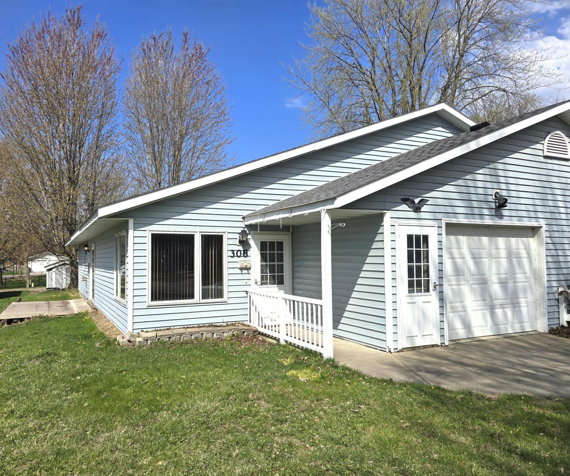 308 N Renville Street, Winthrop, MN 55396