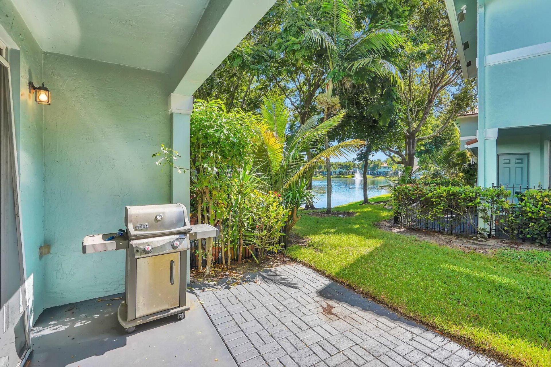 1969 Alamanda Way, Unit 1969, Riviera Beach, FL 33404 Photo