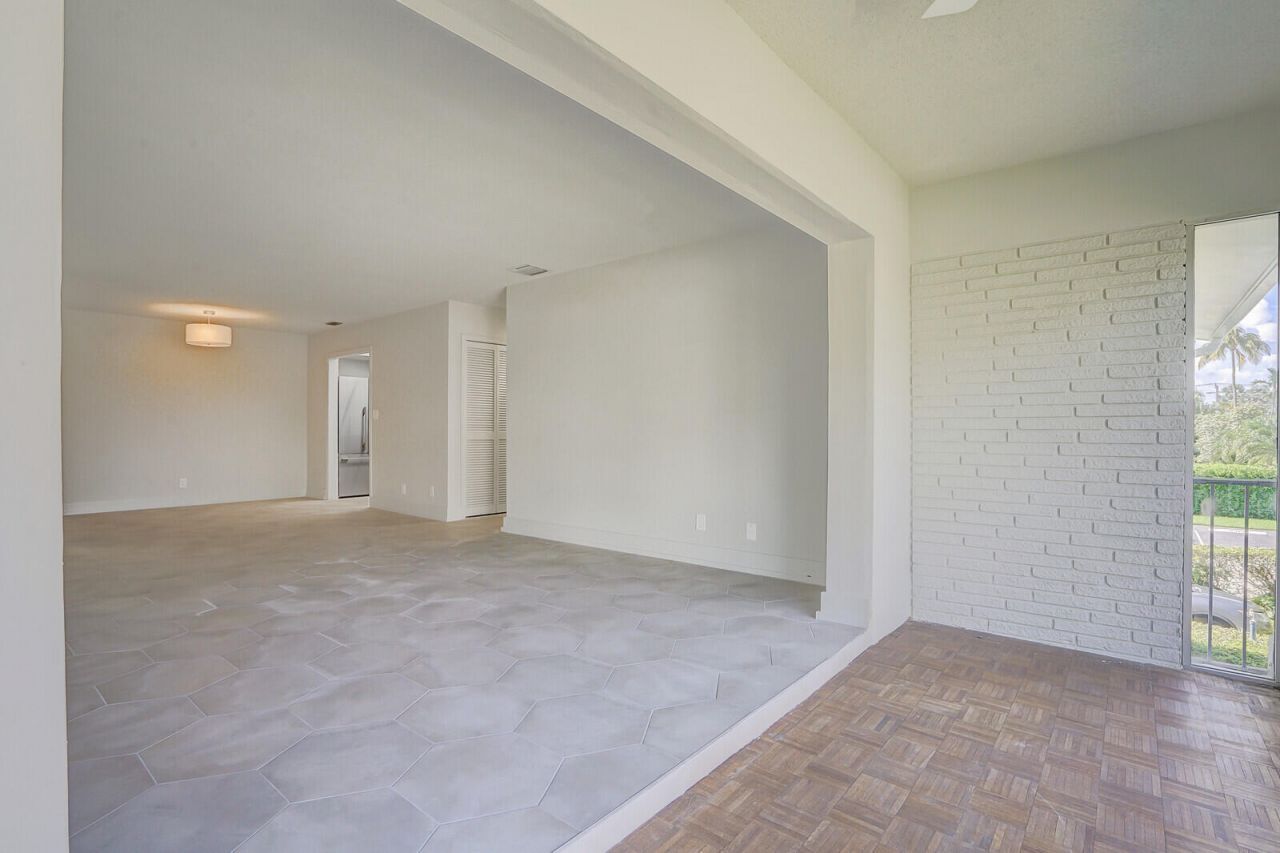 315 Venetian Drive, Unit 8, Delray Beach, FL 33483 Photo
