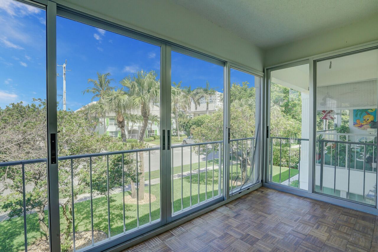 315 Venetian Drive, Unit 8, Delray Beach, FL 33483 Photo