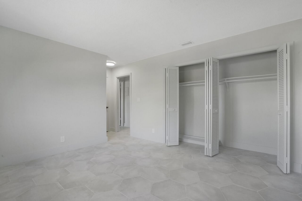 315 Venetian Drive, Unit 8, Delray Beach, FL 33483 Photo