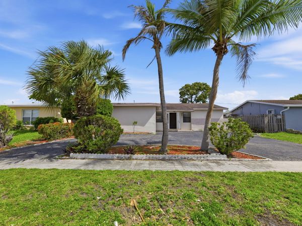 9671 NW 24th Street, Sunrise, FL 33322