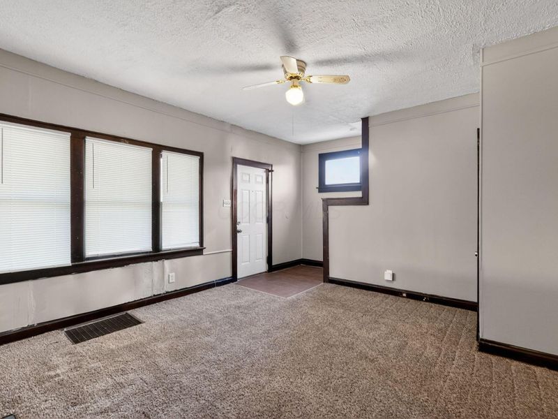 1607 Briarwood Avenue , Columbus, OH 43211 Photo 17