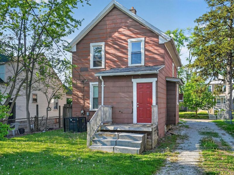 1607 Briarwood Avenue , Columbus, OH 43211 Photo 4