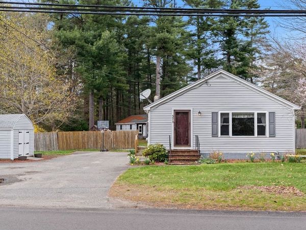 37 Anderson Ave, Middleboro, MA 02346