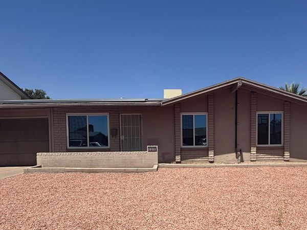 2320 W COLUMBINE Drive, Phoenix, AZ 85029